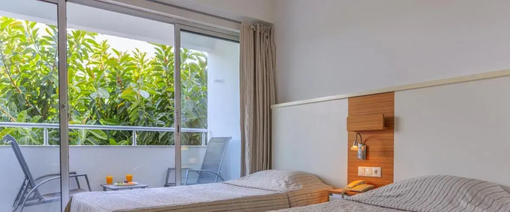 Hotel Delta Calis
