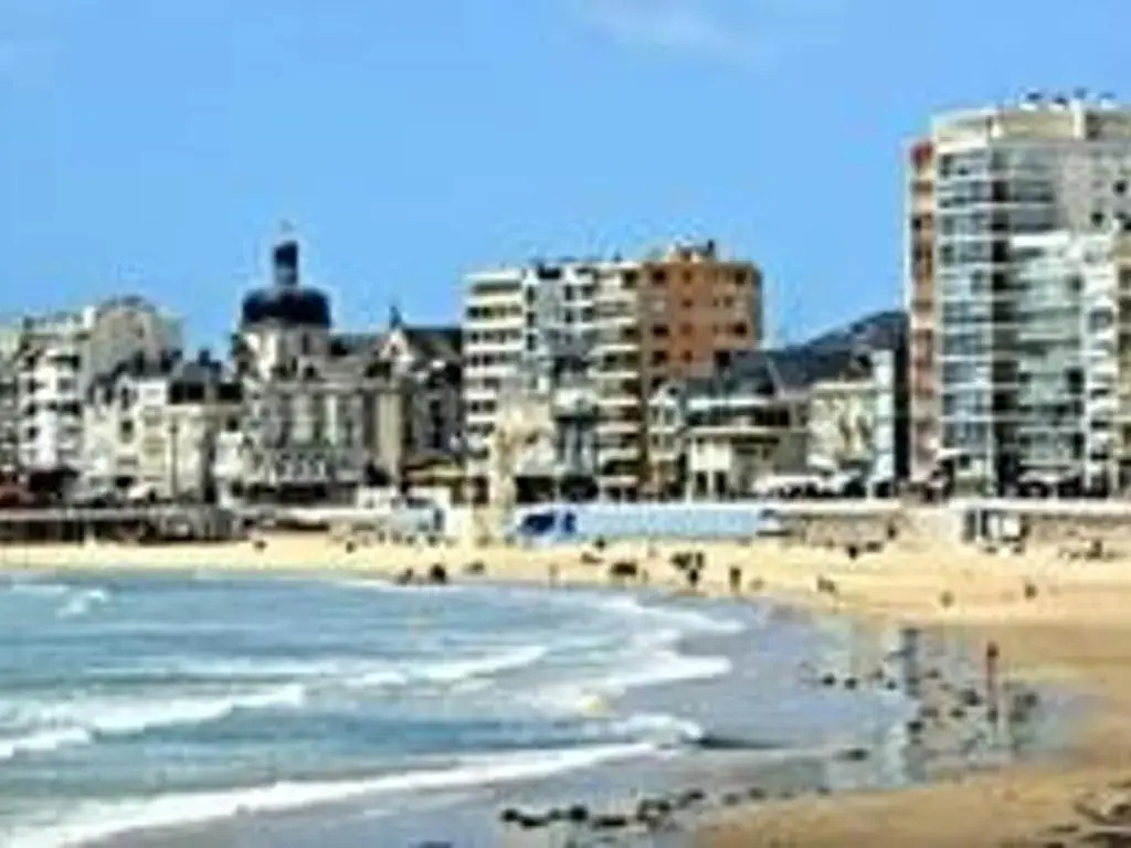 Appartement Les Sables-d'Olonne, 3 pièces, 5 personnes - FR-1-325-55