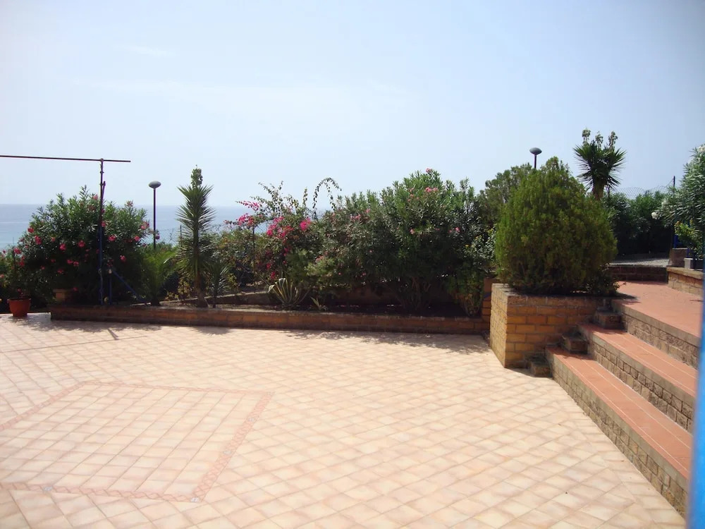 Holiday Home in Sciacca Mare Tennis Soccer Field, Barbecue, Wifi, Kitchenette