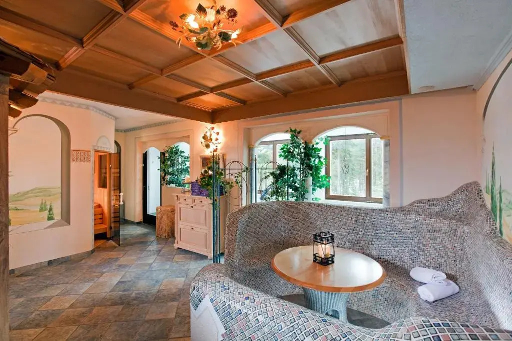 Hotel Pension Tyrol