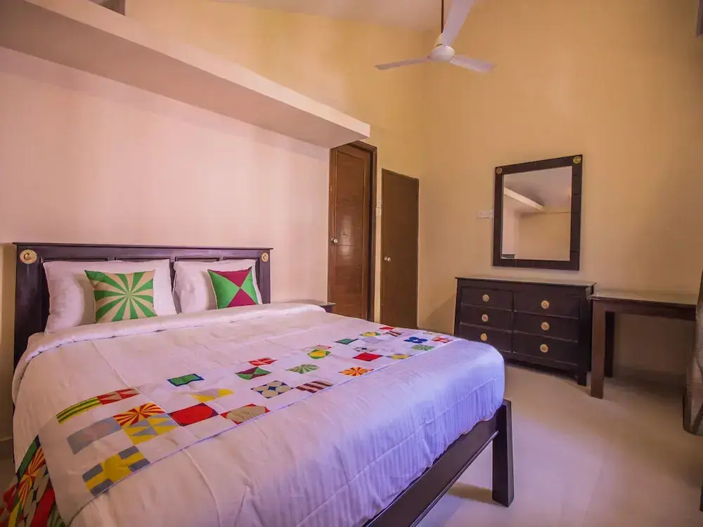 OYO 11424 Home Elegant 3BHK Villa Near Dona Paula Beach
