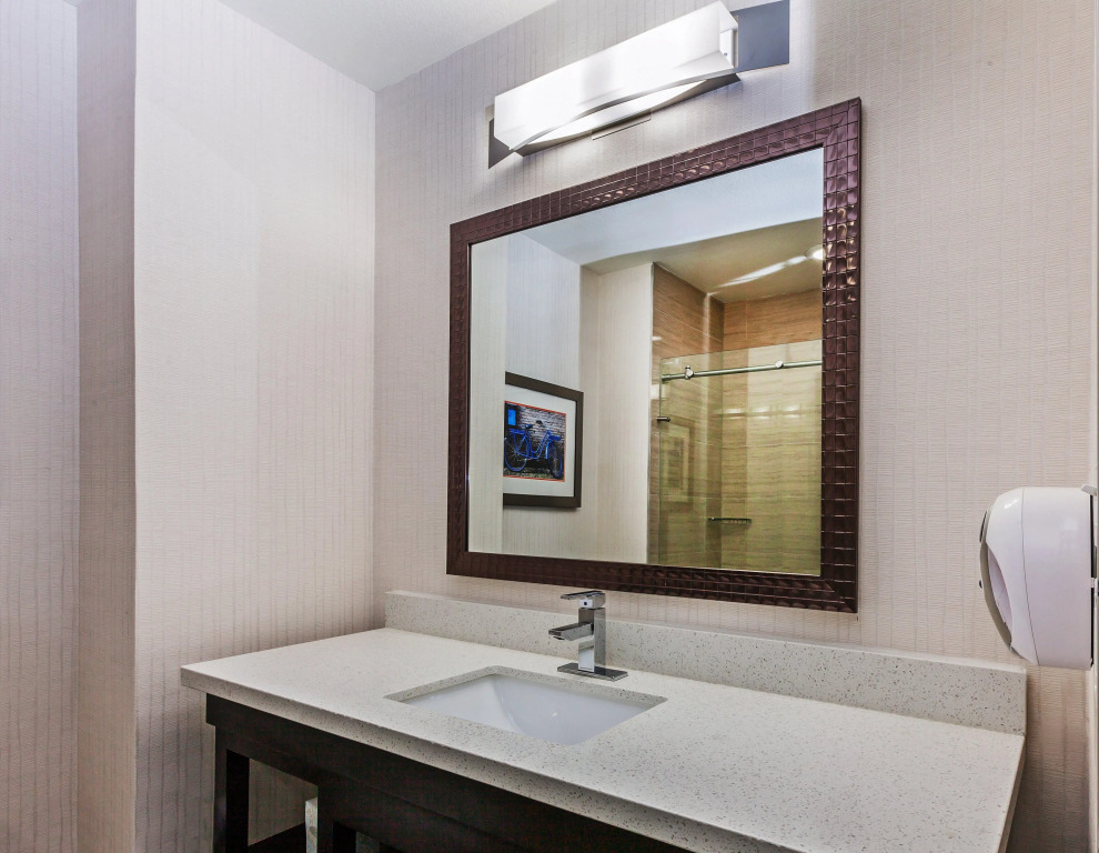 Holiday Inn Express & Suites Houston East by IHG