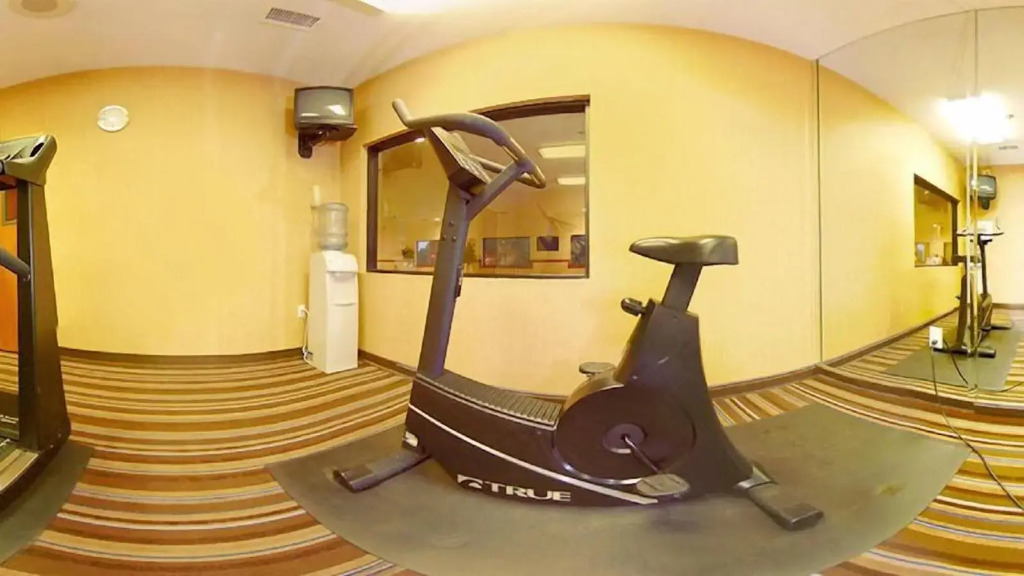 Comfort Inn & Suites North East