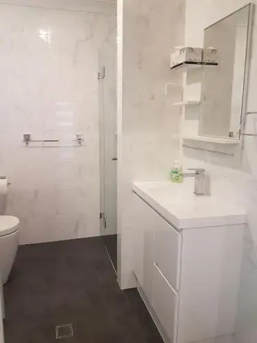 Edwin Place Apartment