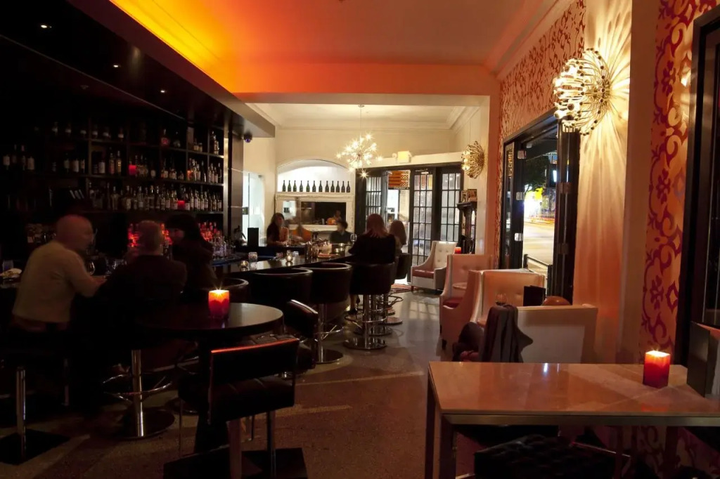 Moda Hotel