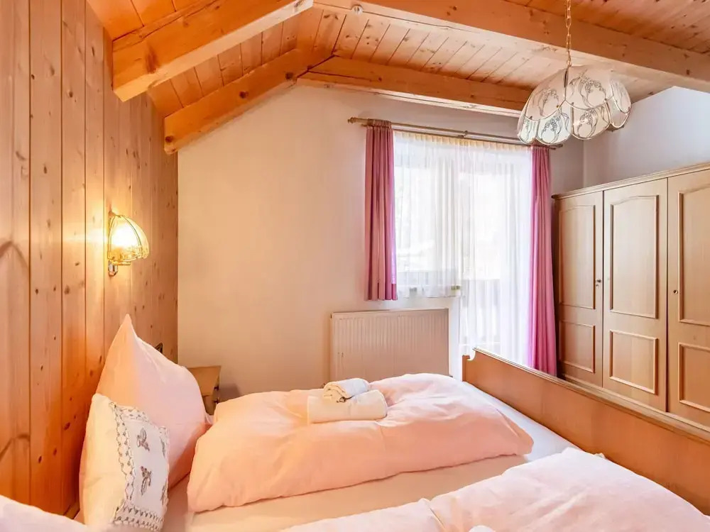 Sunlit Apartment near Ski Area in Längenfeld