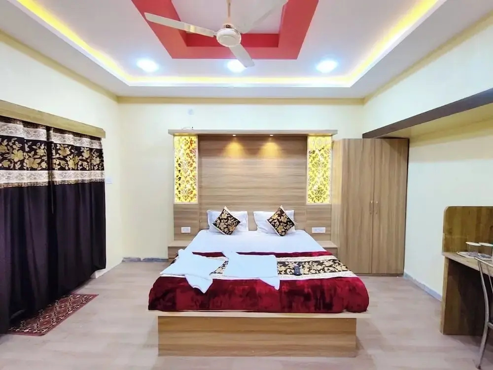 Hotel Family Inn Central Bus Stand