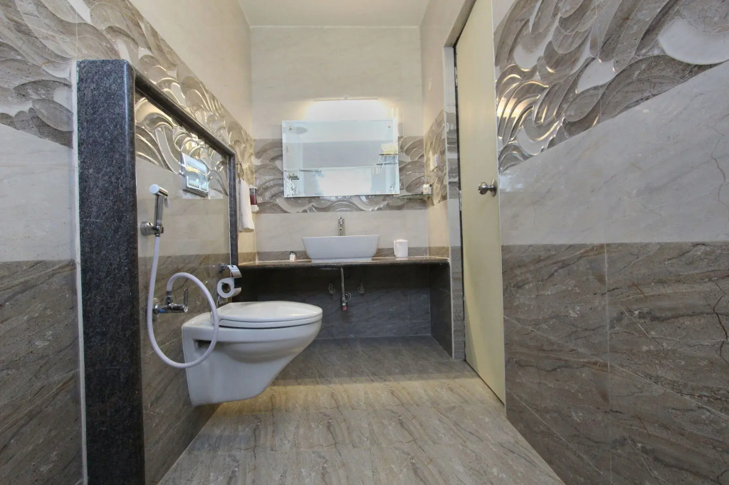 OYO 4429 Vee Suites