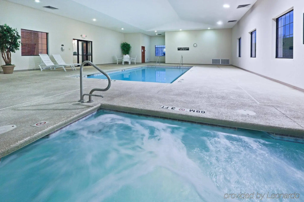 Holiday Inn Express Hotel & Suites Vinita by IHG
