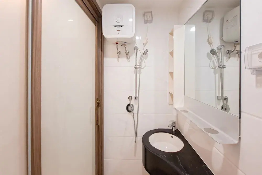 Modern Earth Tone Minimalist Studio At Sky House Bsd Apartment