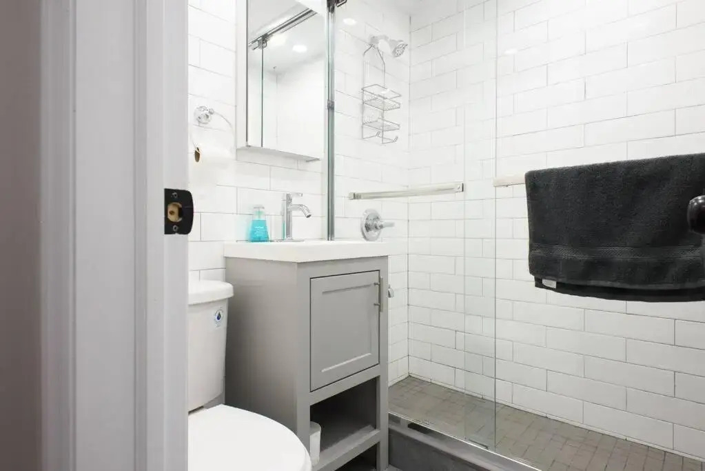 350-2a Prime Gramercy Newly Renovated 1BR Sleeps 4