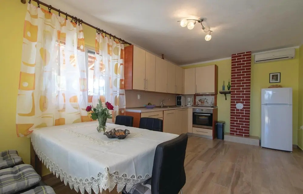 Beautiful Home in Pelegrin With Wifi and 3 Bedrooms