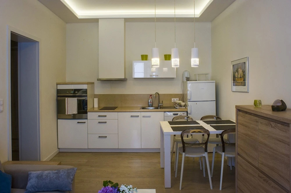 Rais Serviced Apartments