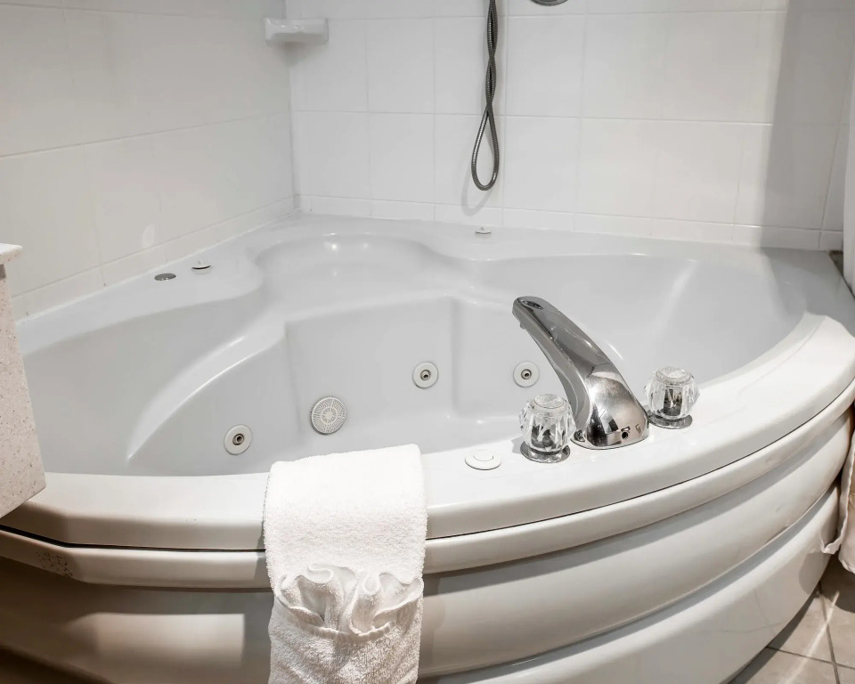 Quality Inn Grand Suites Bellingham