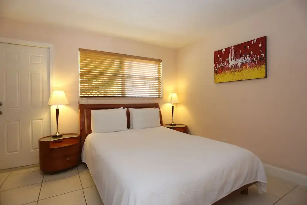 Lauderdale Villas, Suites by the Sea