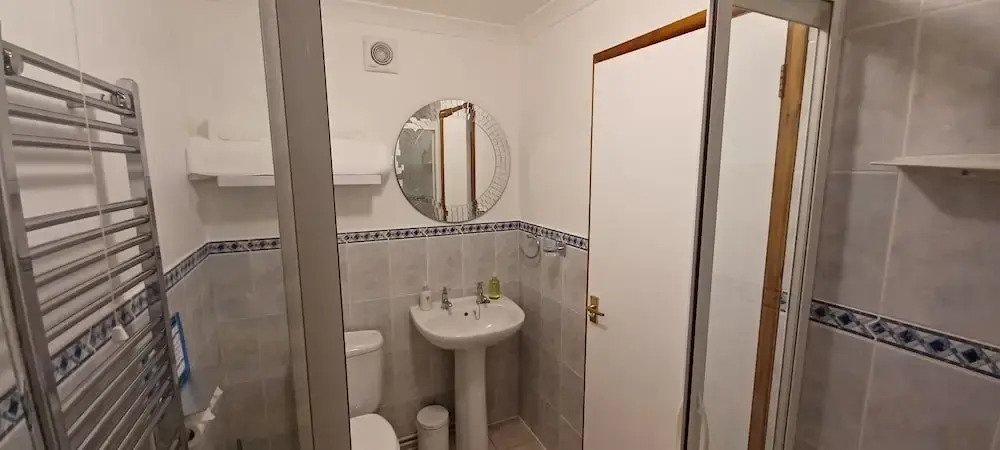 Relax With Amazing Views! 1-bed Studio in Tegryn