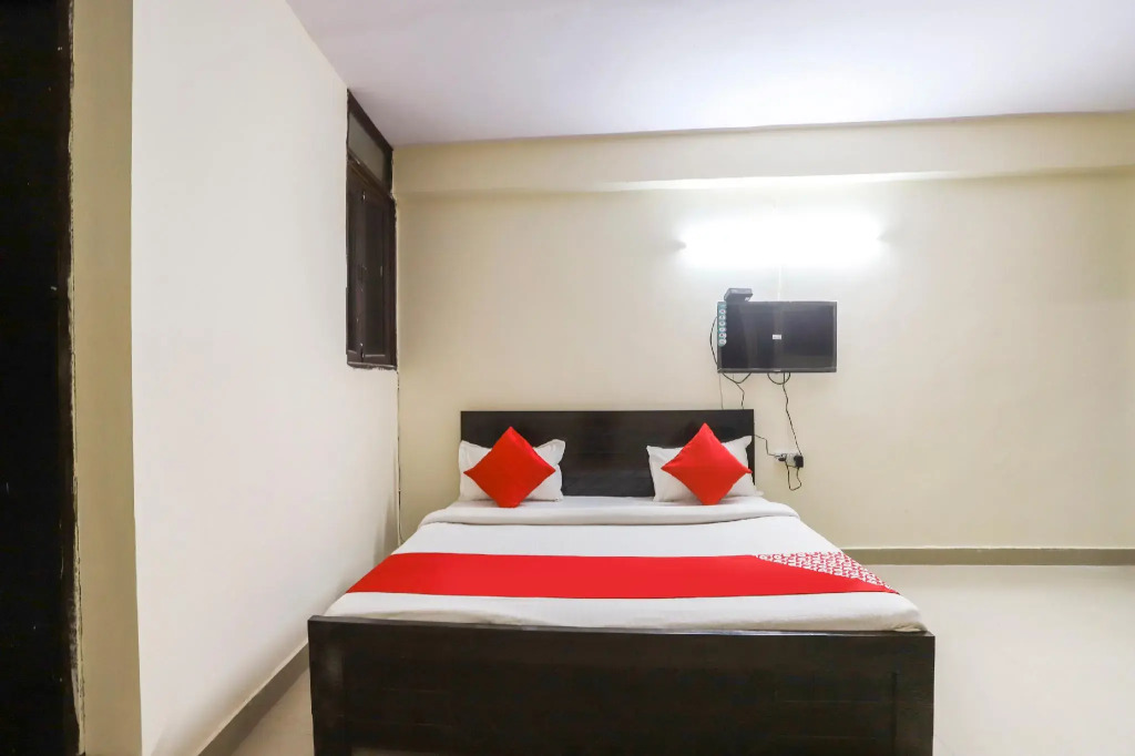 Hotel O Royal Residency