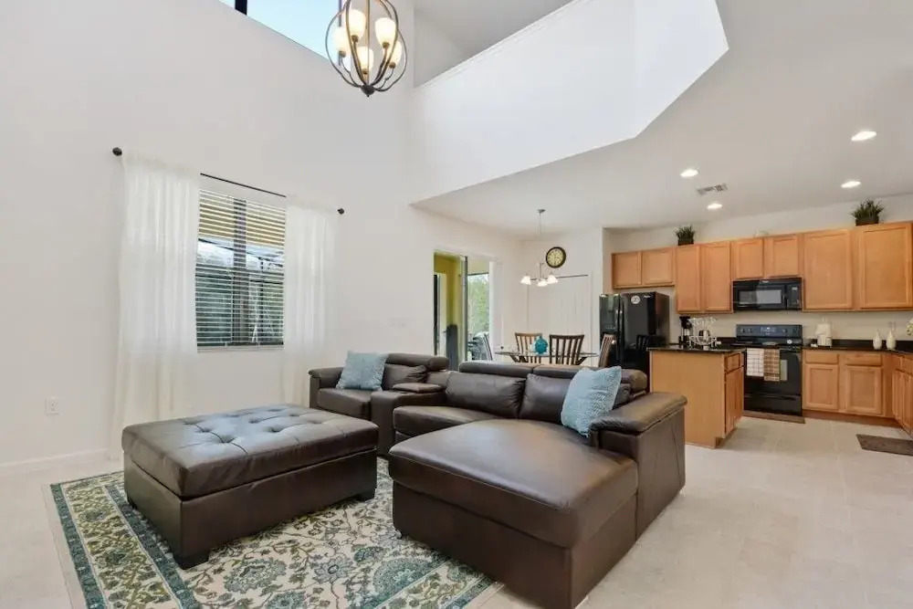 6 bedroom luxury home at Veranda Palms
