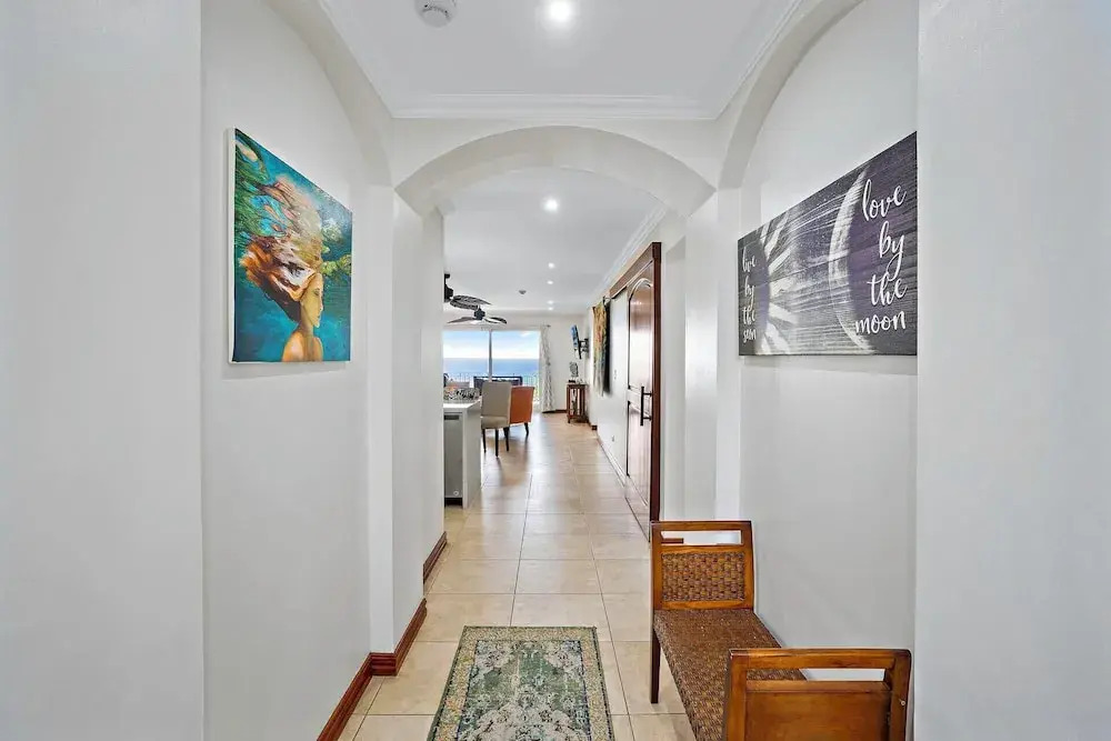 Stylish Flamingo Condo with Ocean Views, Renovated Kitchen & Walkable Beach Access
