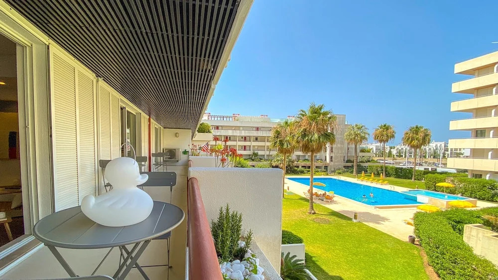 YES Incr vel Vista Piscina T2 Hsrentals Vilamar