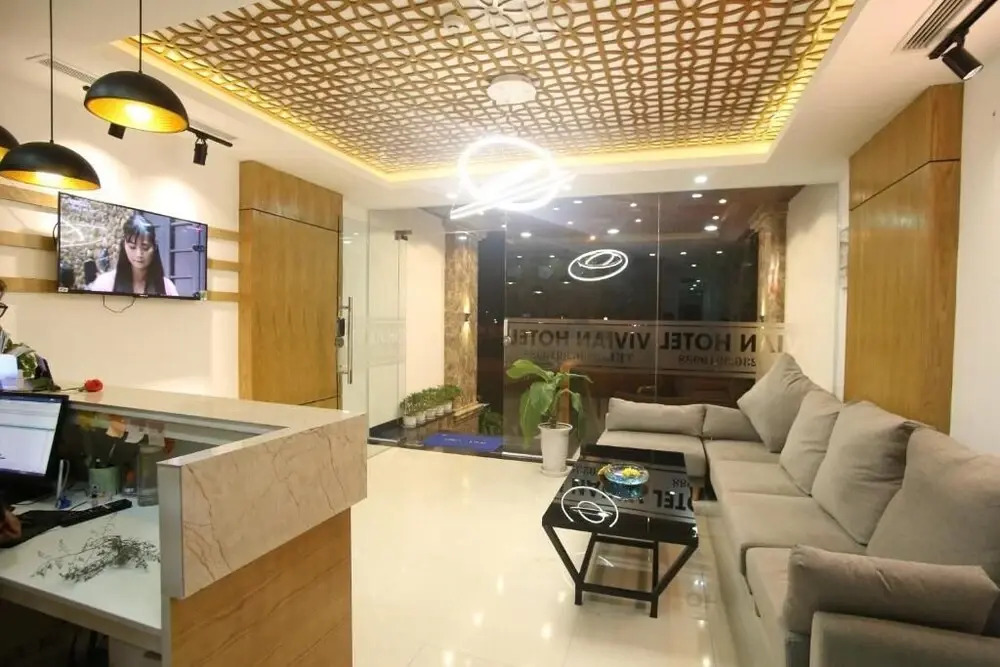 Vivian Hotel