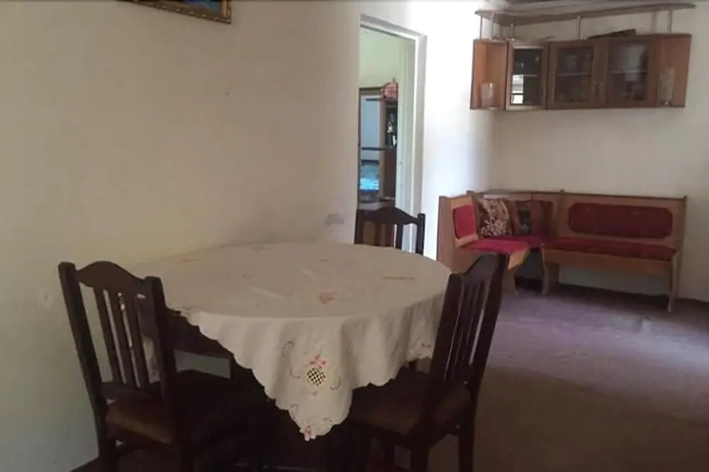 Nazibrola's Guest House