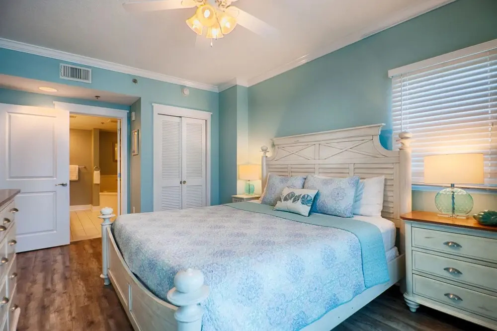 Waterscape A317 - 2 Br condo by RedAwning