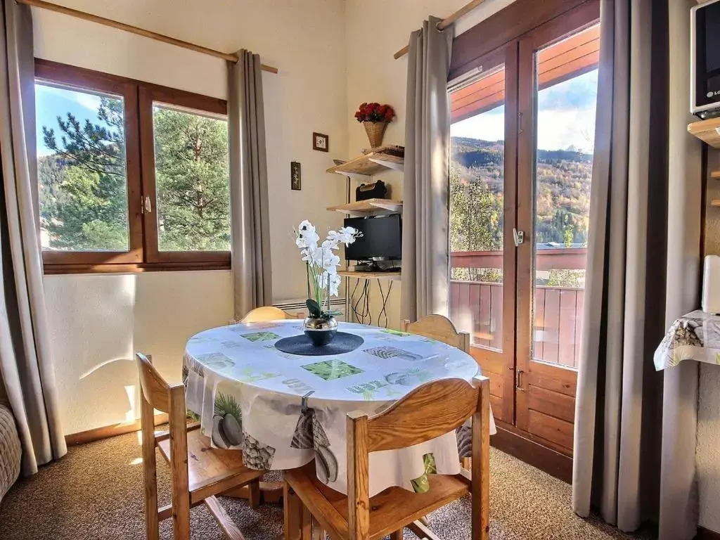 Appartement Bourg-Saint-Maurice, 1 pièce, 5 personnes - FR-1-411-93
