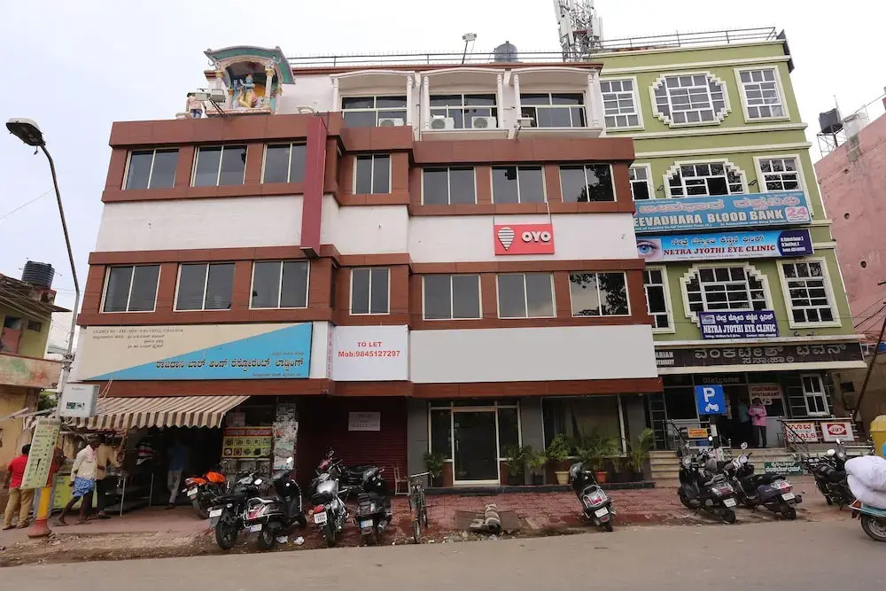 OYO 5586 Prakash Palace