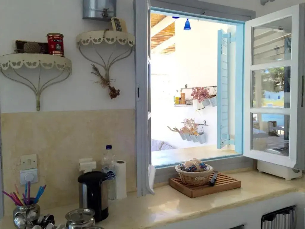 House with 6 bedrooms in Ios with wonderful sea view enclosed garden and WiFi 100 m from the beach