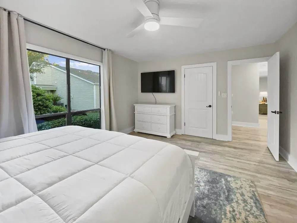 Linkside 3 Bedroom Townhouse by Redawning