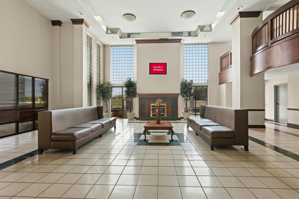 Red Roof Inn & Suites Newnan