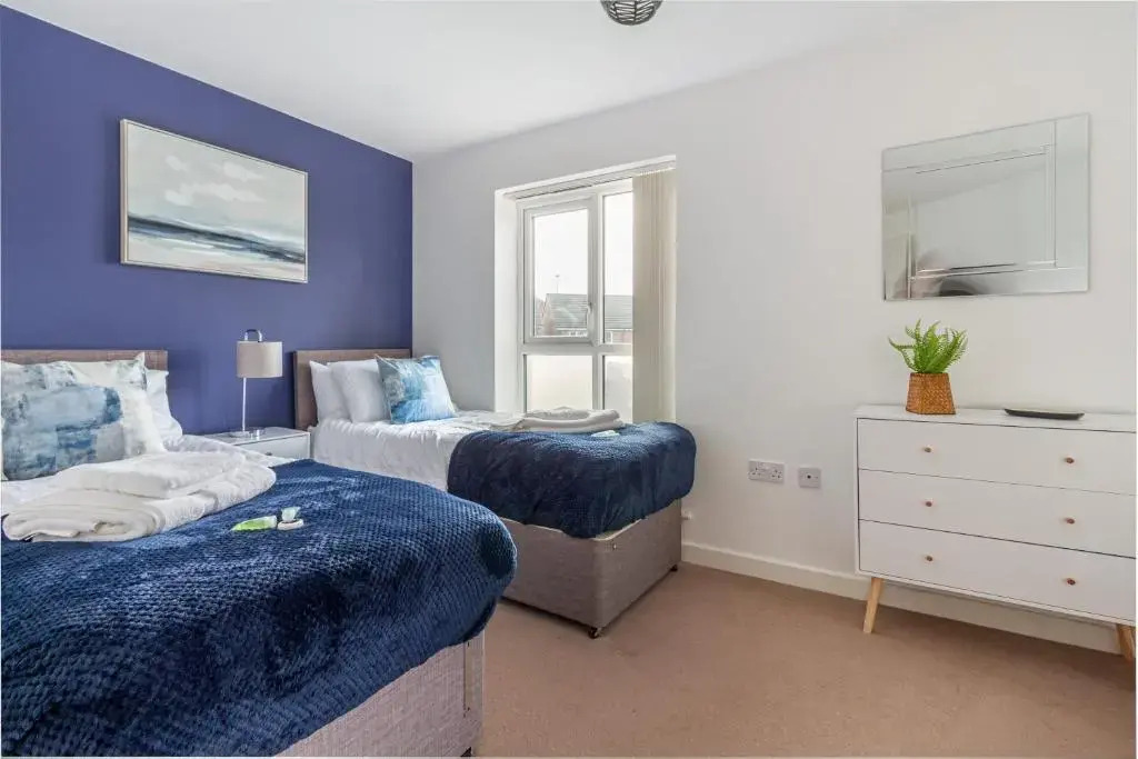 Liberty House - Perfect for Contractors - 2 Off-Road Parking Spaces