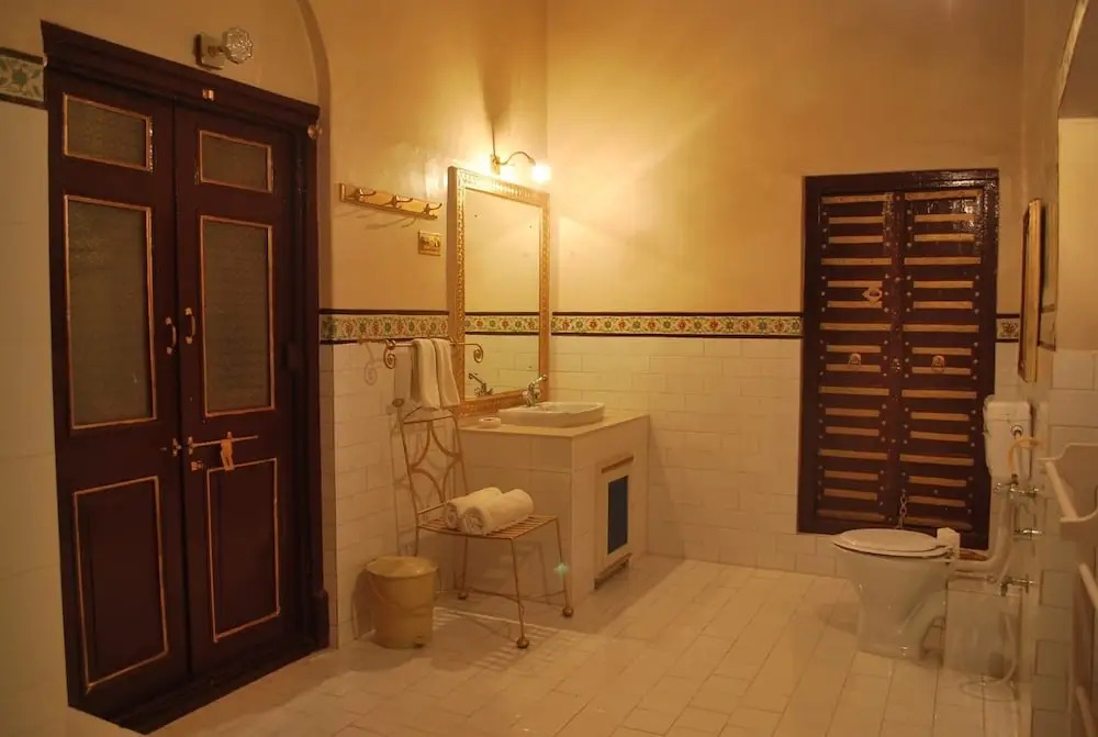 Hotel Bhairon Vilas