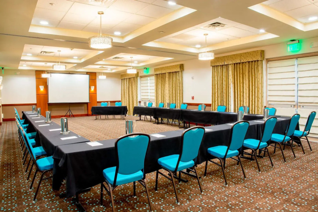 Hampton Inn & Suites Riverside/Corona East