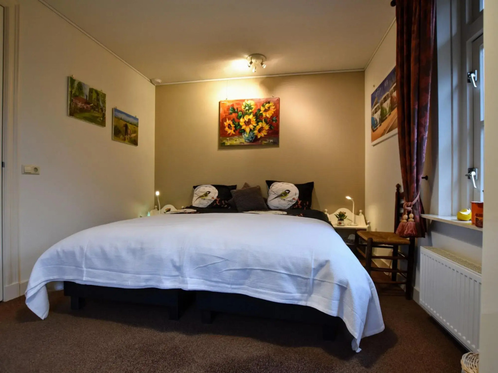 Spacious holiday farm in Bronckhorst with private garden