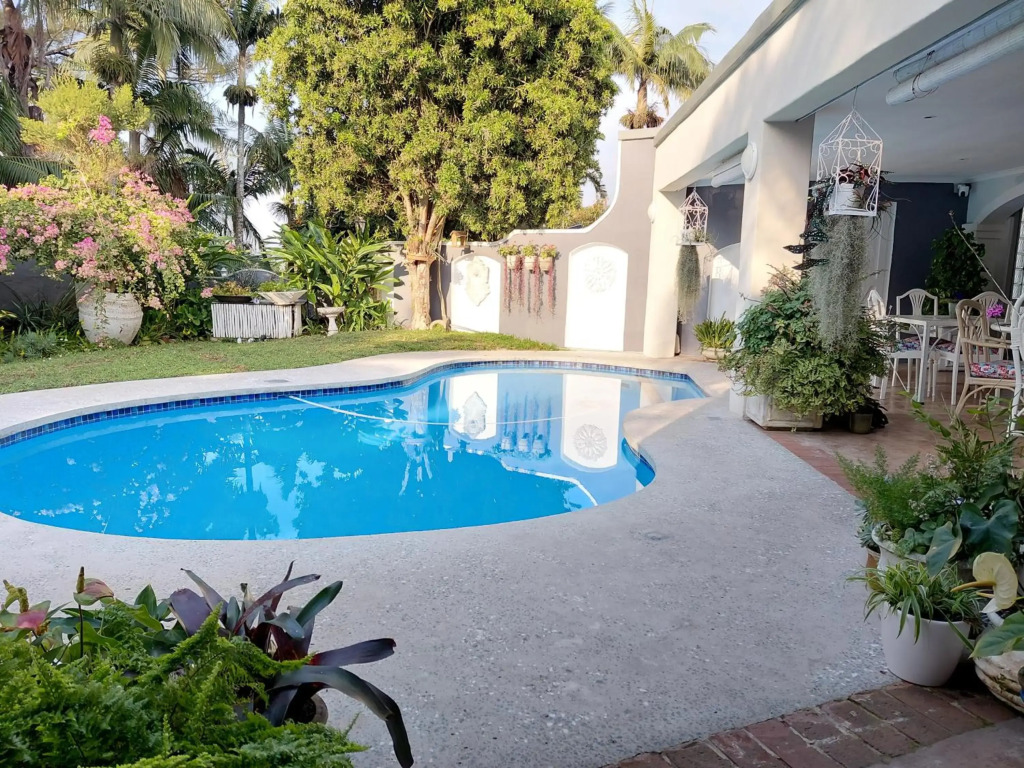 Villa Roc Guesthouse - Pet Friendly