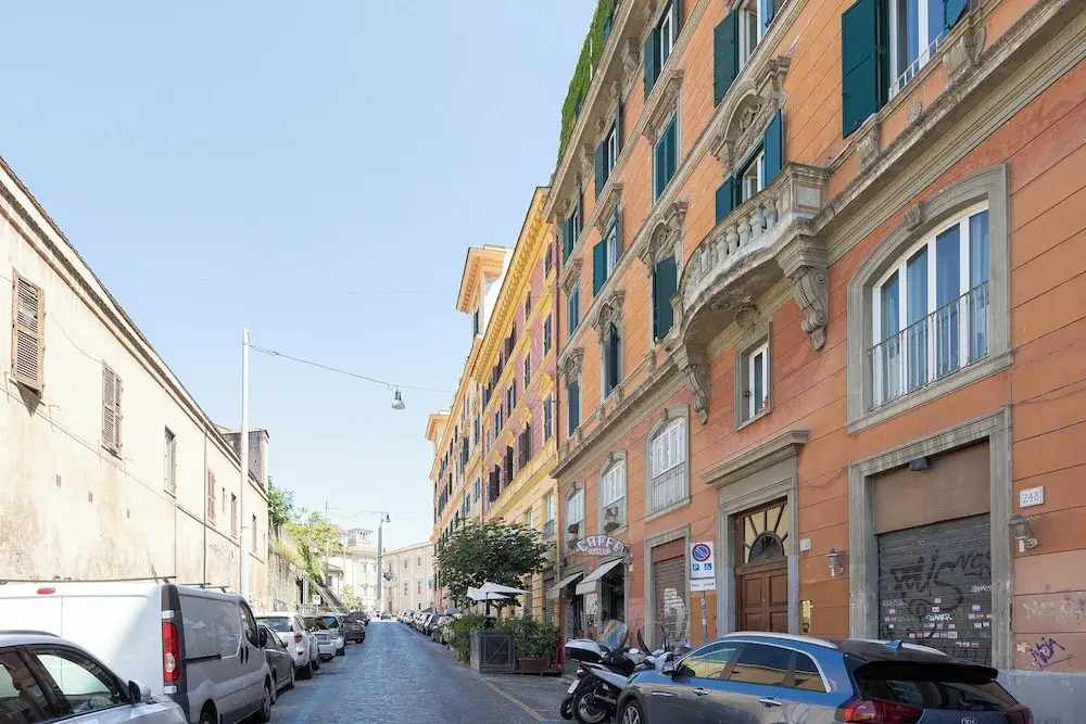 Rental in Rome Colosseo Modern Apartment