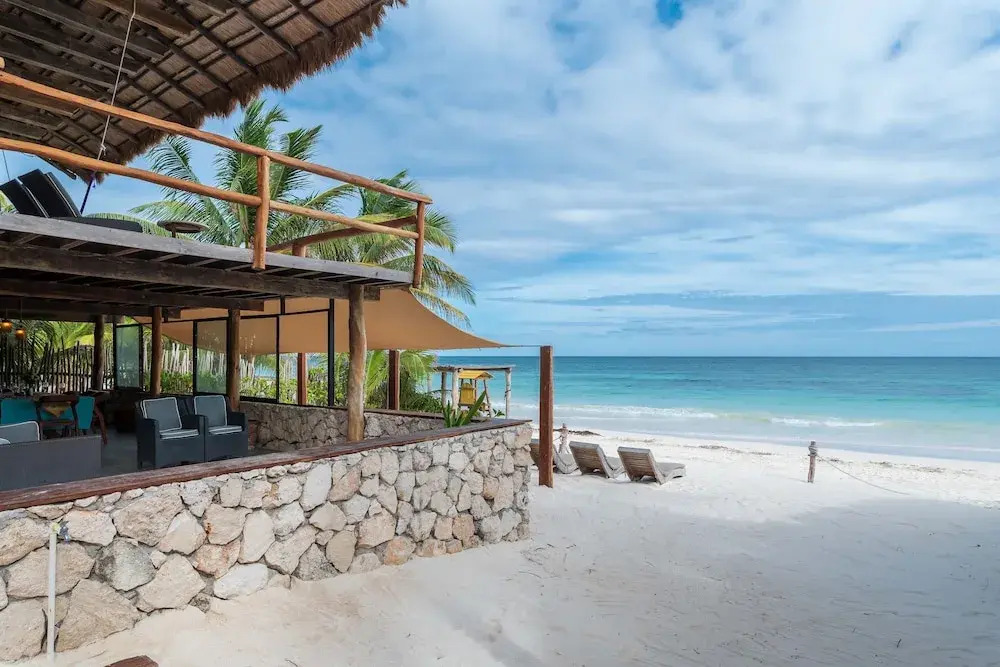 Casa Aakbal - Luxury Beach Front Villa