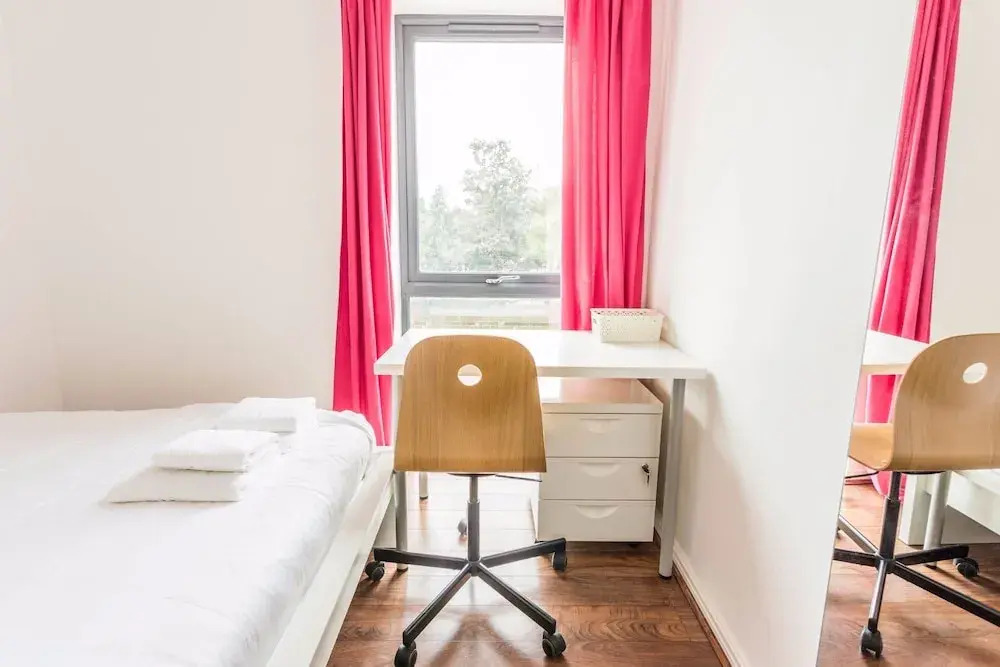 Beautiful and New Home for 5 in West Cambridge