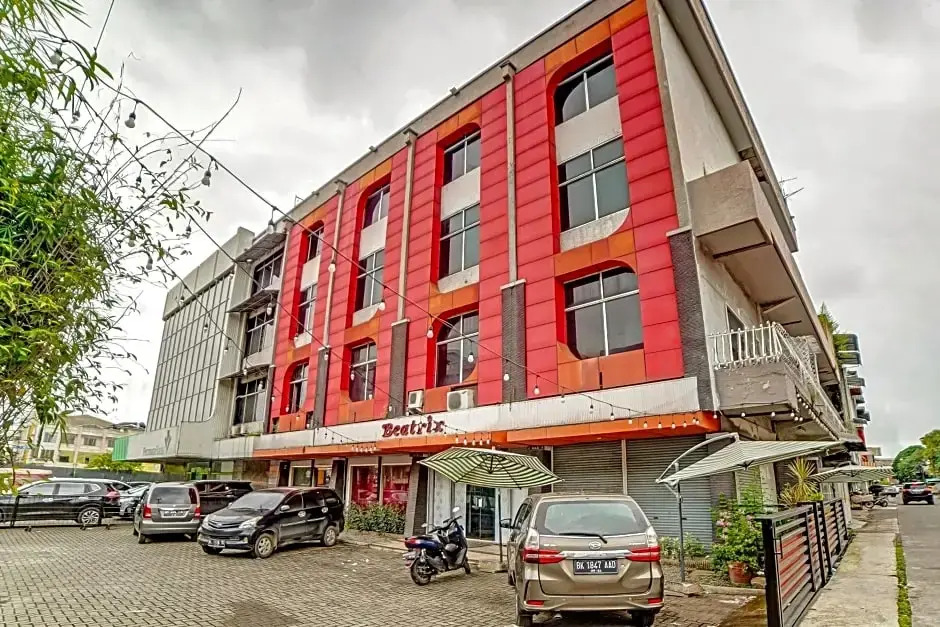 OYO Flagship 90759 Beatrix Apartment