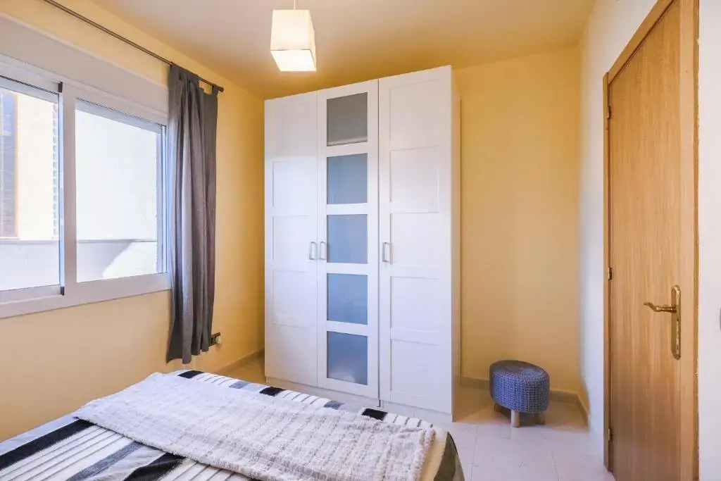Villa Neus Barà, jardín y piscina privada