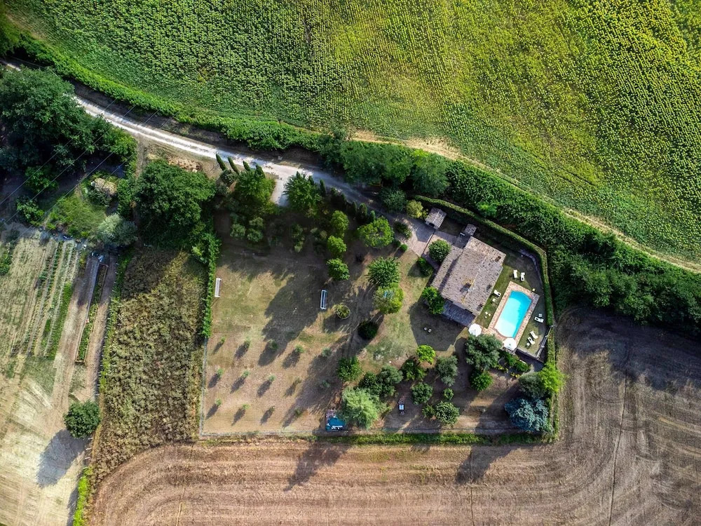 La Girolima 6 2 by Marche Holiday Villas