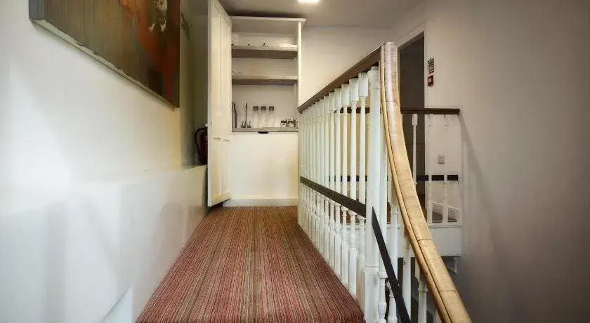 4 Berkeley Square I Boutique Apartments