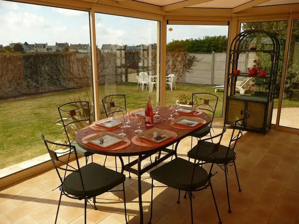 Holiday Home by Roscoff Beach and Horse Racing
