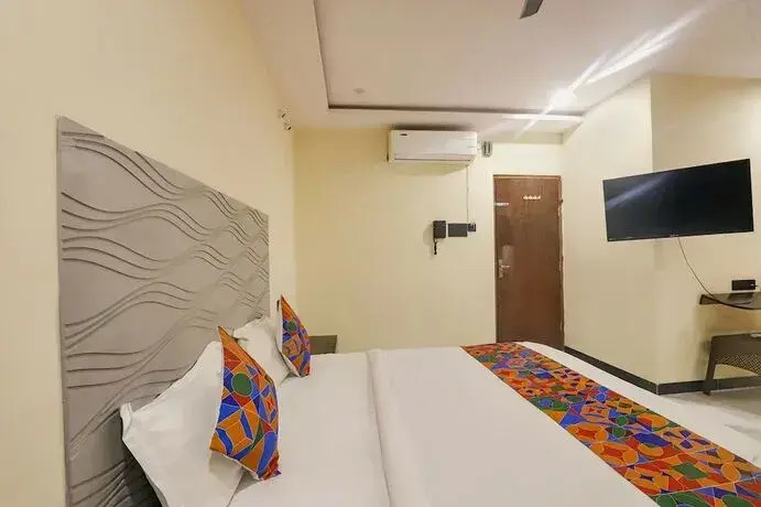 Fabhotel Golden Mist