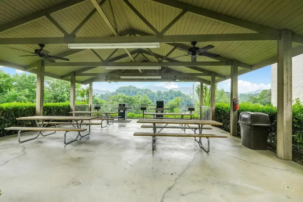 Whispering Pines 113