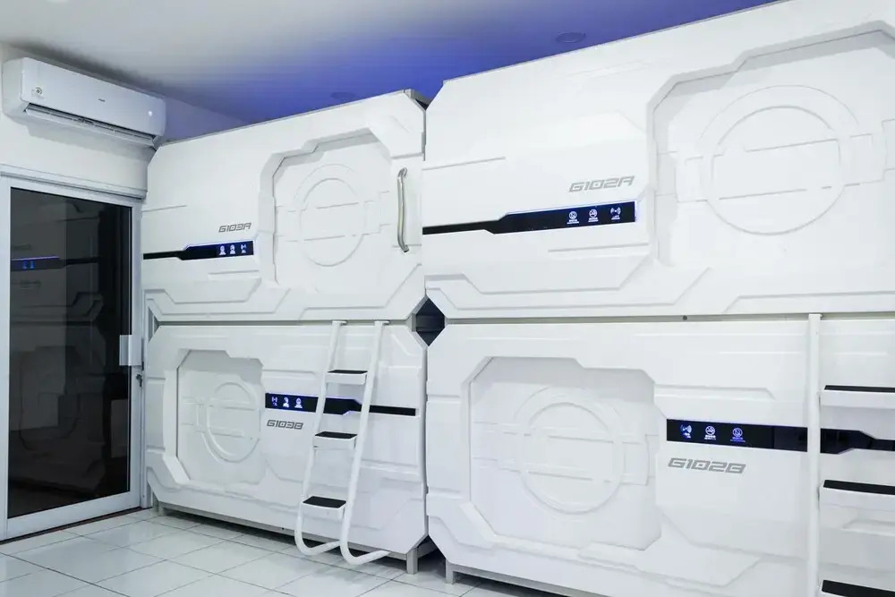 My Capsule Hotel by RedDoorz