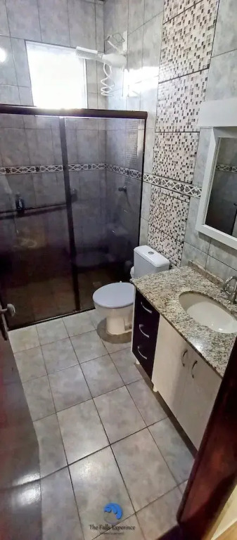 Casa com Piscina e Churrasqueira