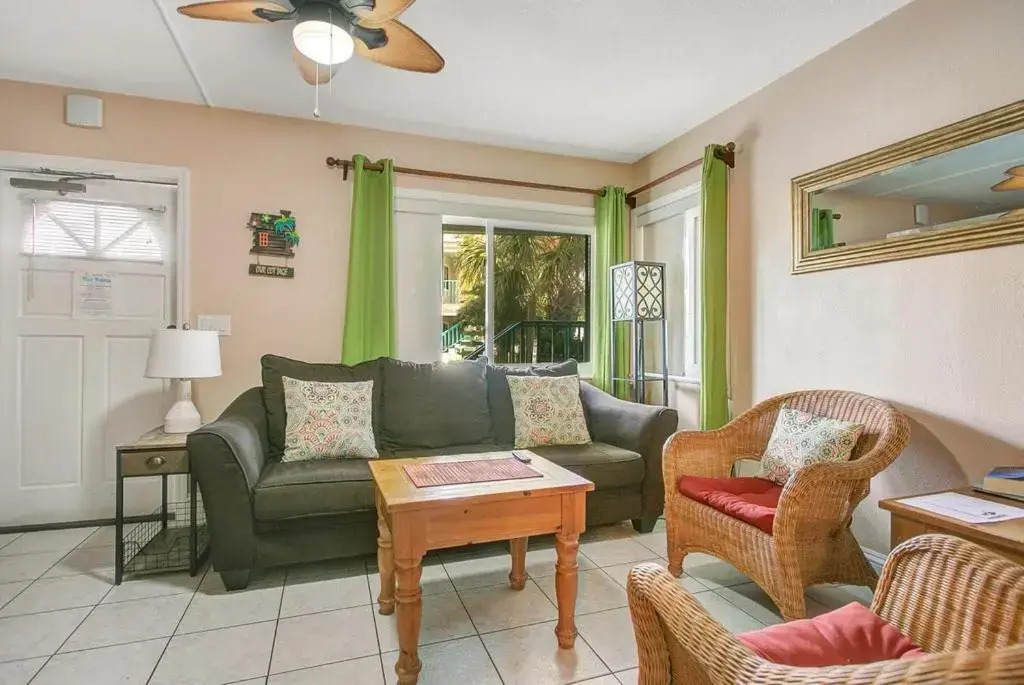 Five Palms Suite 109 - Daily - Weekly - Monthly